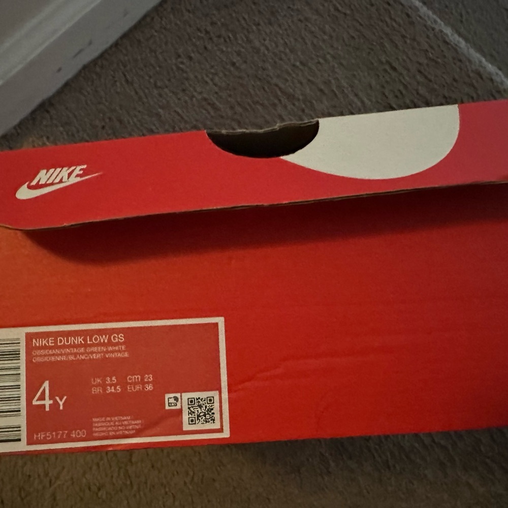 Nike Dunk Low GS Sneakers